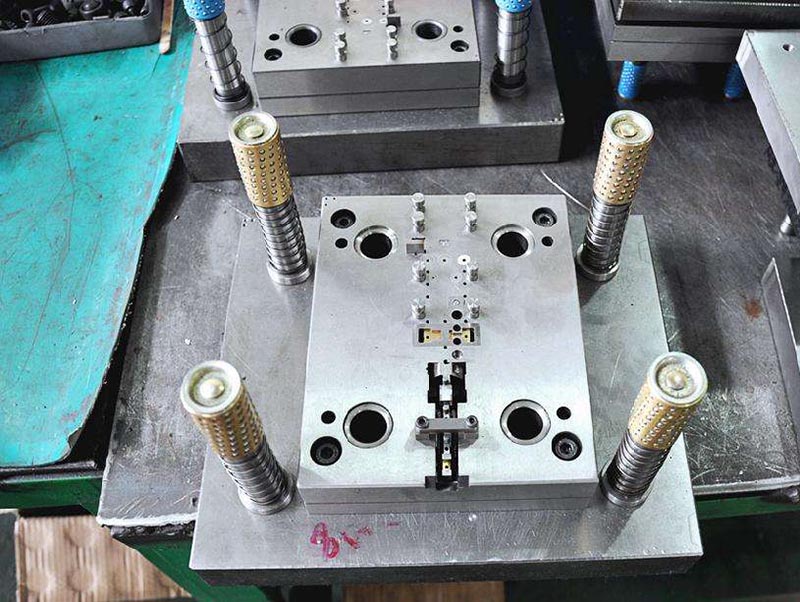 文登模具制造-01