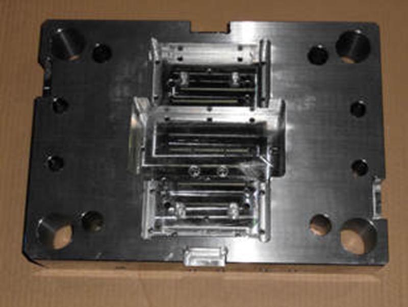 文登精密塑料模-06